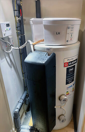 https://nollamarahotwater.com.au/uploads/2025/06/electric-hot-water-system-70649.jpg