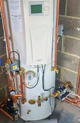 https://nollamarahotwater.com.au/uploads/2025/06/gas-hot-water-system-13675.jpg