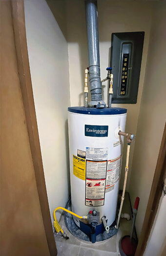 https://nollamarahotwater.com.au/uploads/2025/06/gas-hot-water-system-40702.jpg