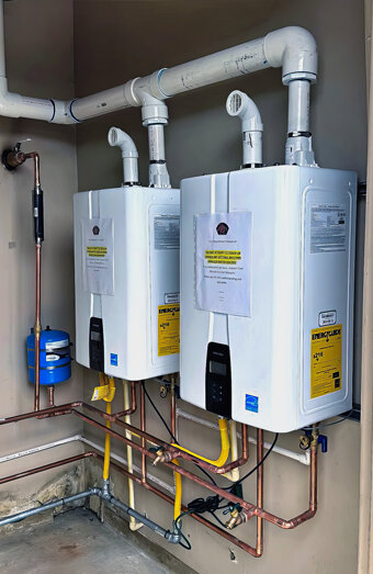 https://nollamarahotwater.com.au/uploads/2025/06/hot-water-servicing-52956.jpg