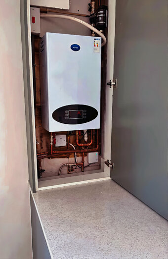https://nollamarahotwater.com.au/uploads/2025/06/instant-hot-water-systems-44293.jpg